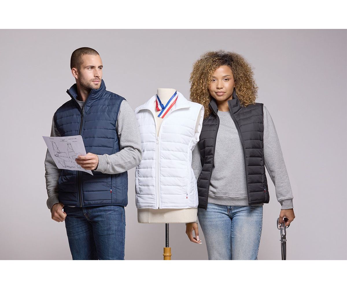Quels sont les avantages de choisir nos vêtements fabriqués en France pour vos clients ?